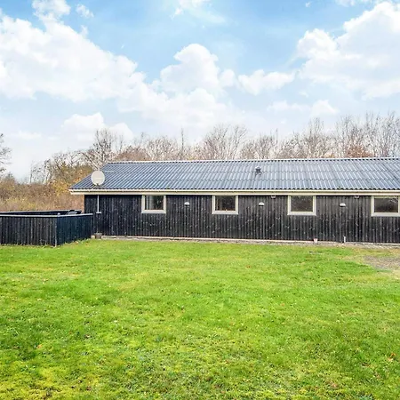 Holiday home 6 Person Holiday Home In Hemmet