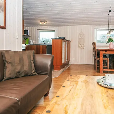 Holiday home 6 Person Holiday Home In Hemmet *