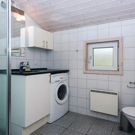6 Person Holiday Home In Hemmet * Falen
