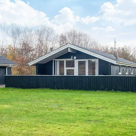 4 Star Holiday Home In Hemmet Ferienhaus Falen